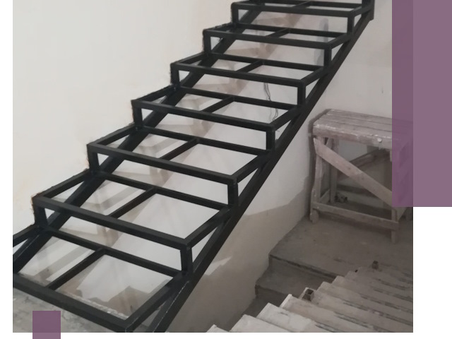 Демонтаж лестниц на металлокаркасе в Новомосковске: быстрый вывоз и разбор