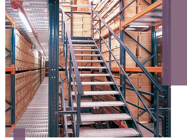 Лестницы складские прочные и безопасные под ключ в Новомосковске