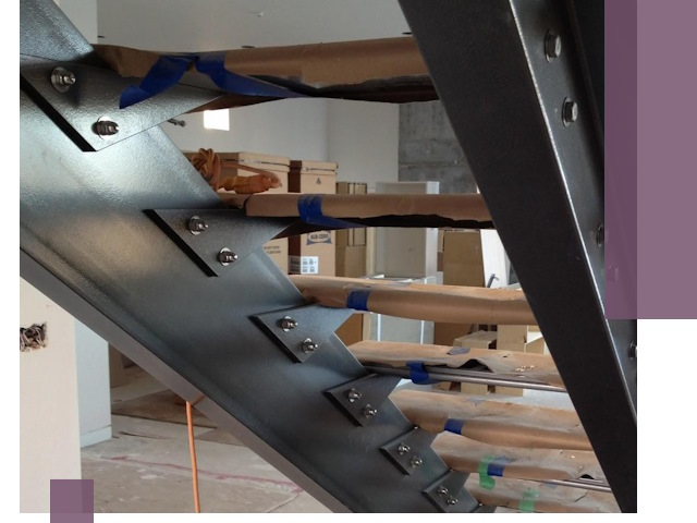 Усиление лестничных конструкций и усиление опор в Новомосковске