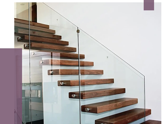 Стеклянные перила для лестницы в Новомосковске от 14971 руб.