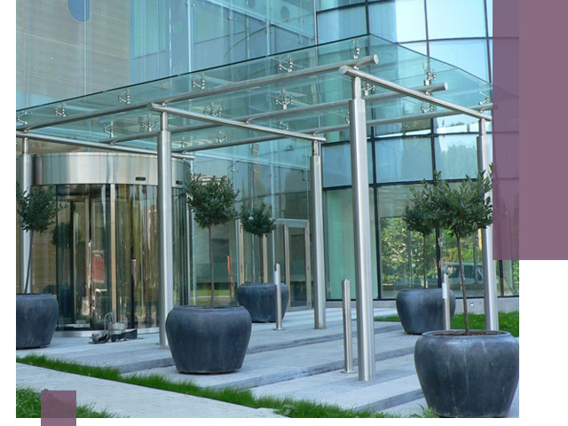 Навесы из стекла на заказ в Новомосковске — монтаж и установка