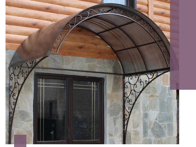 Арочные козырьки под ключ в Новомосковске: изготовление и монтаж